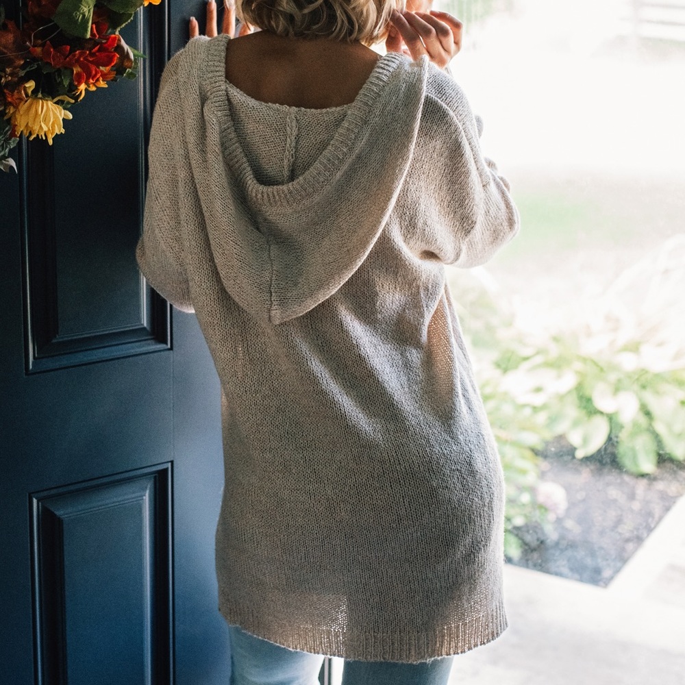 Camel/ivory hooded sweater - Picture 2 of 8